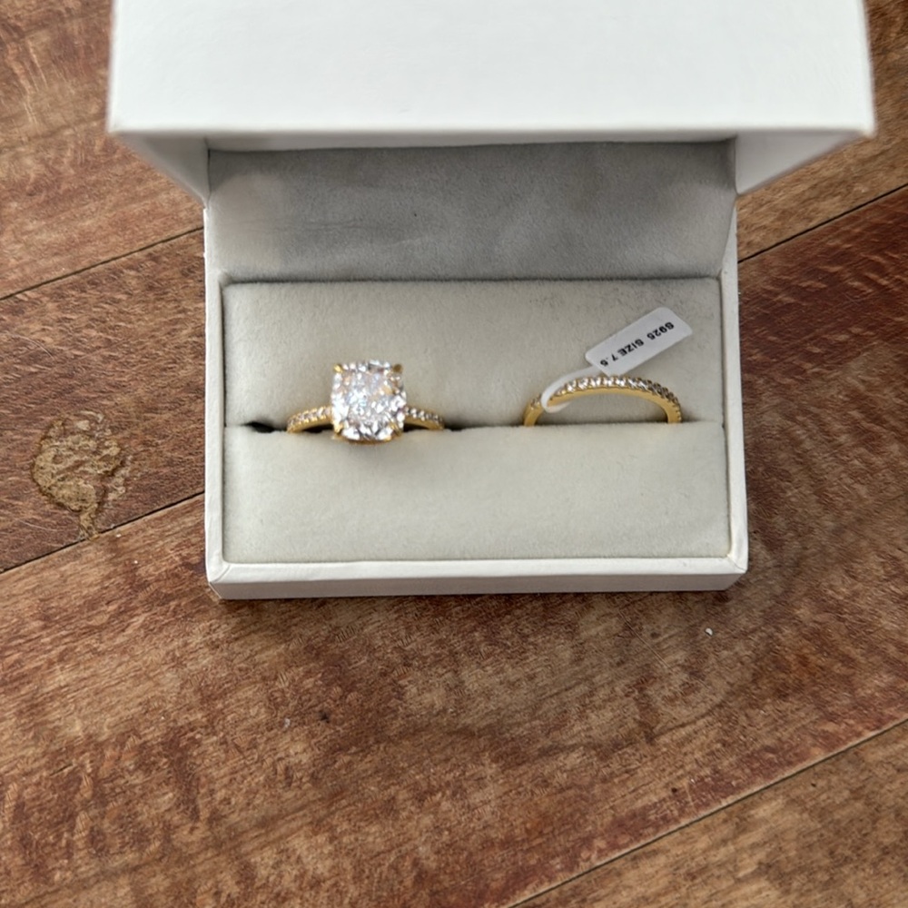 Maxine engagement ring with wedding band, size 7.5 NWT Beautiful